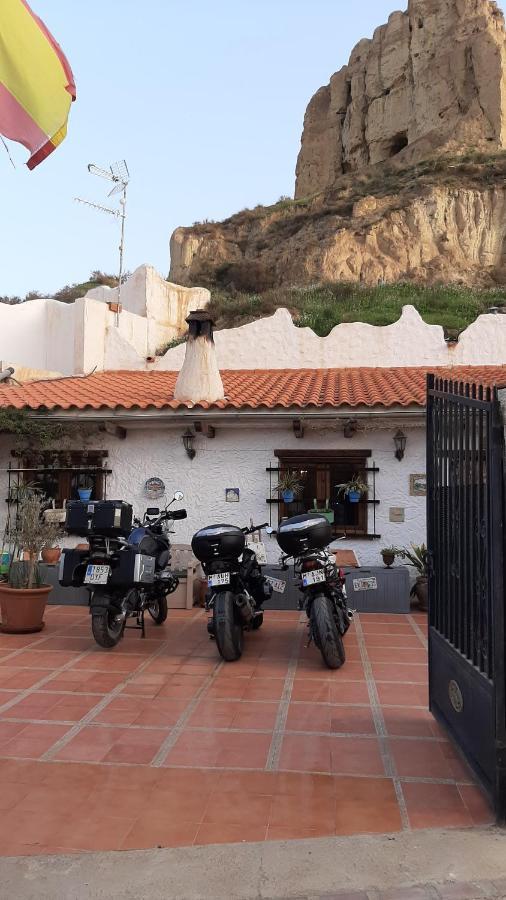 cueva alegria Hostal Guadix Exterior foto